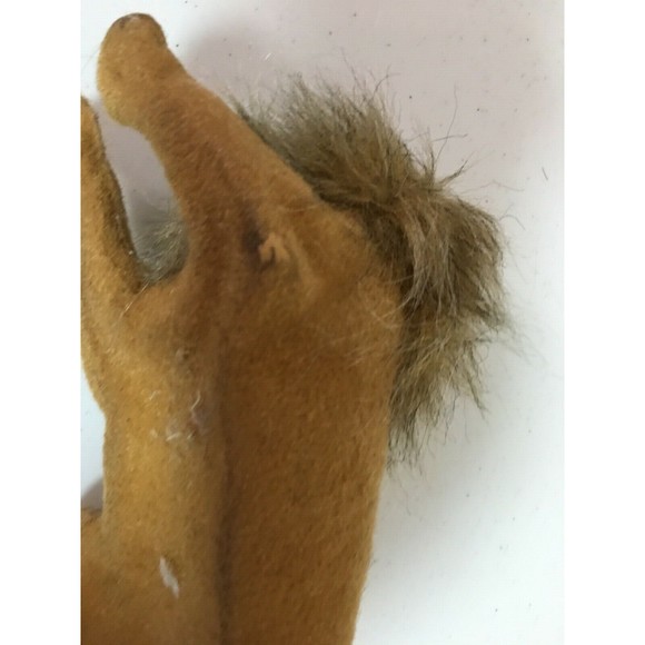 Vintage Lion Tan Felt covered with fur mane, 10" mouth closed and laying down - Picture 5 of 9